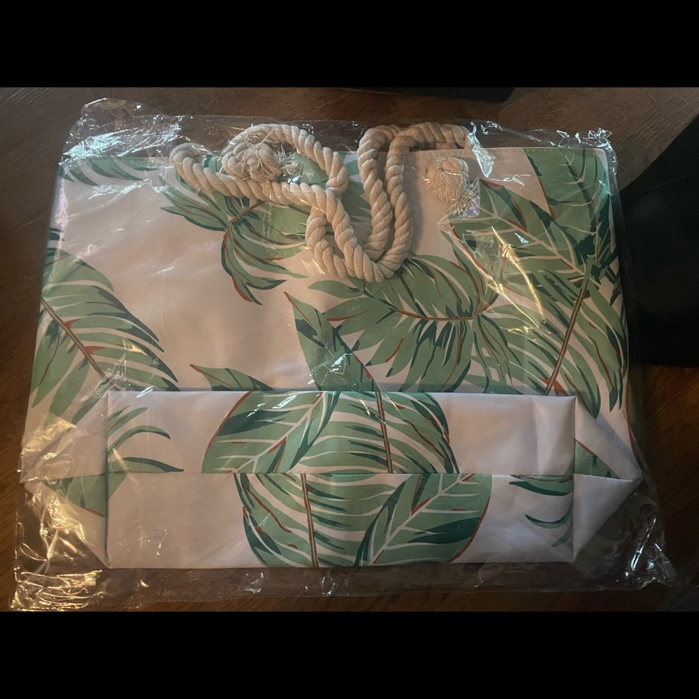 Palm leaves beach bag / tote new